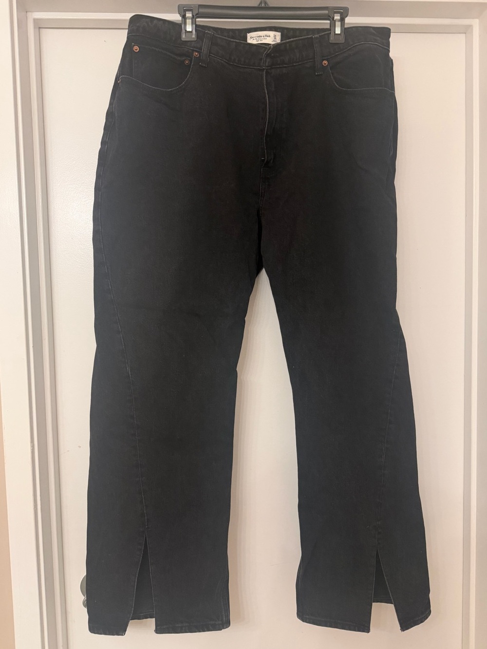 Abercrombie & Fitch Women’s Black Split Hem Jeans